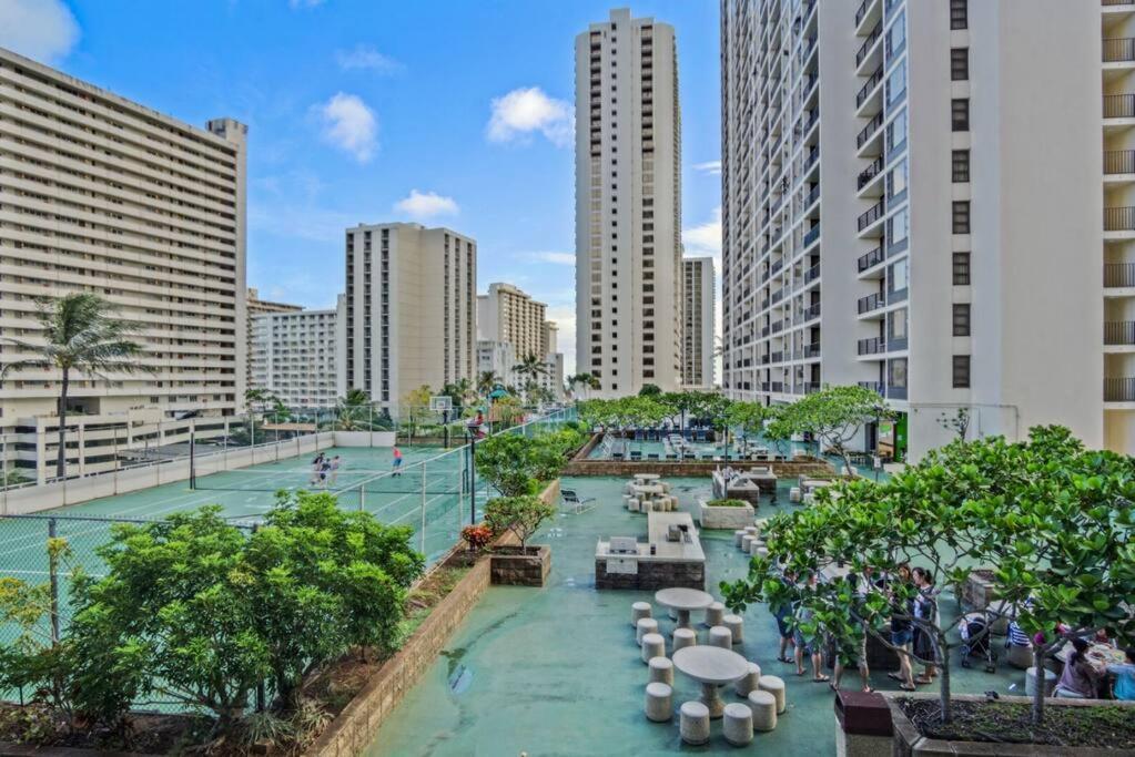 Rec Deck Suite, 1 Bed + Free Parking *