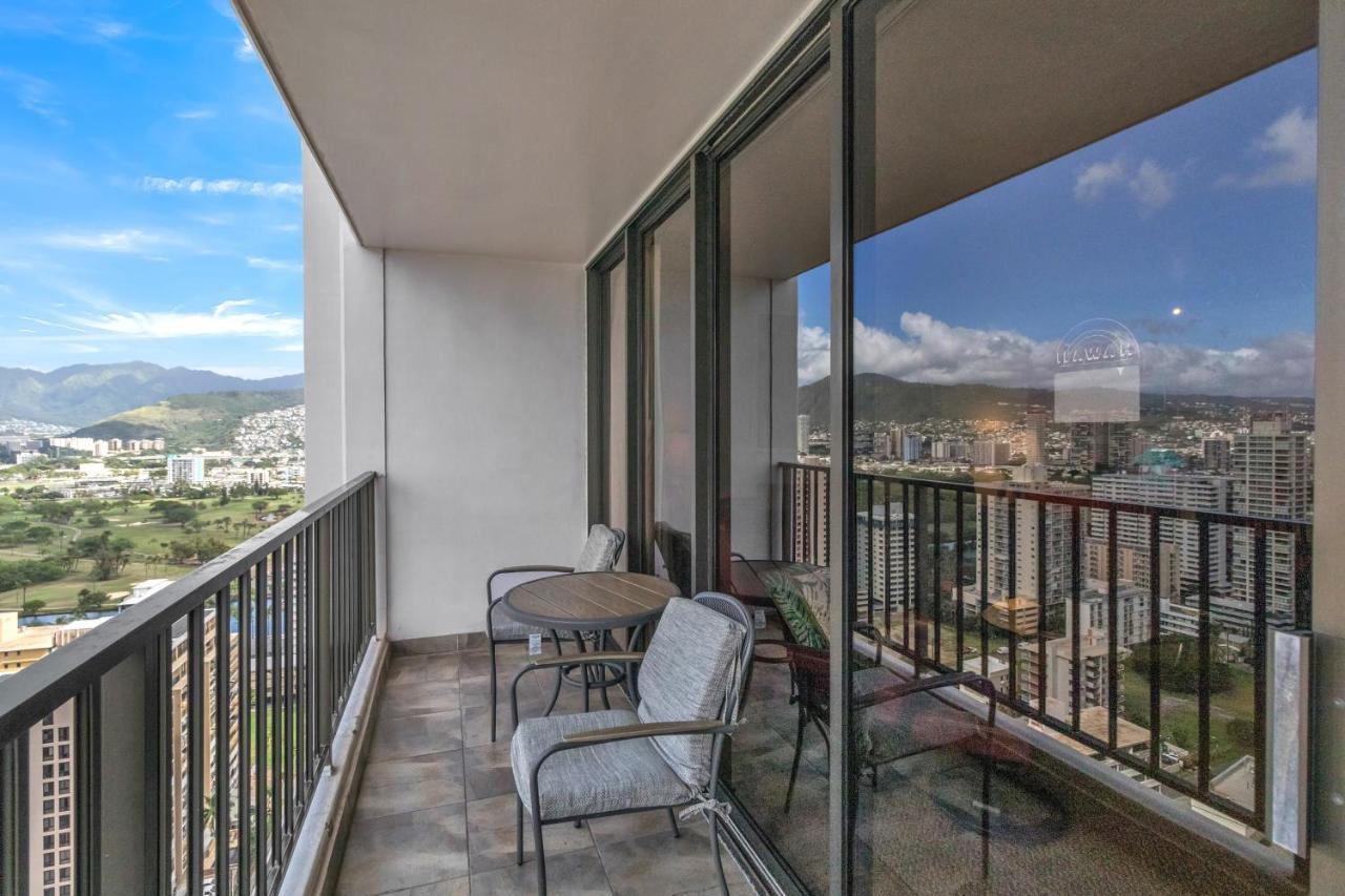 Waikiki Banyan Ocean View Apartment