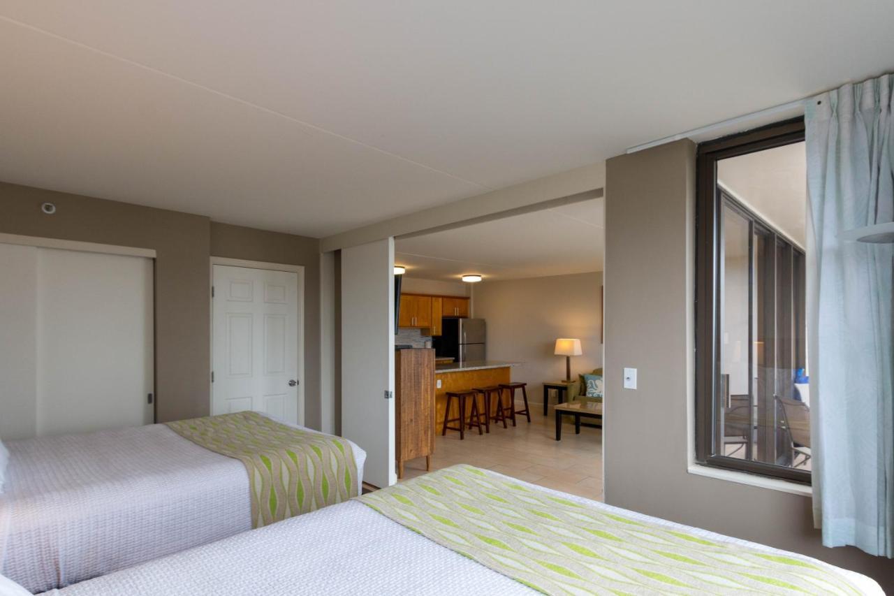Apartment Deluxe Studio Near Waikiki Beach - Free Parking & Outdoor Pool *