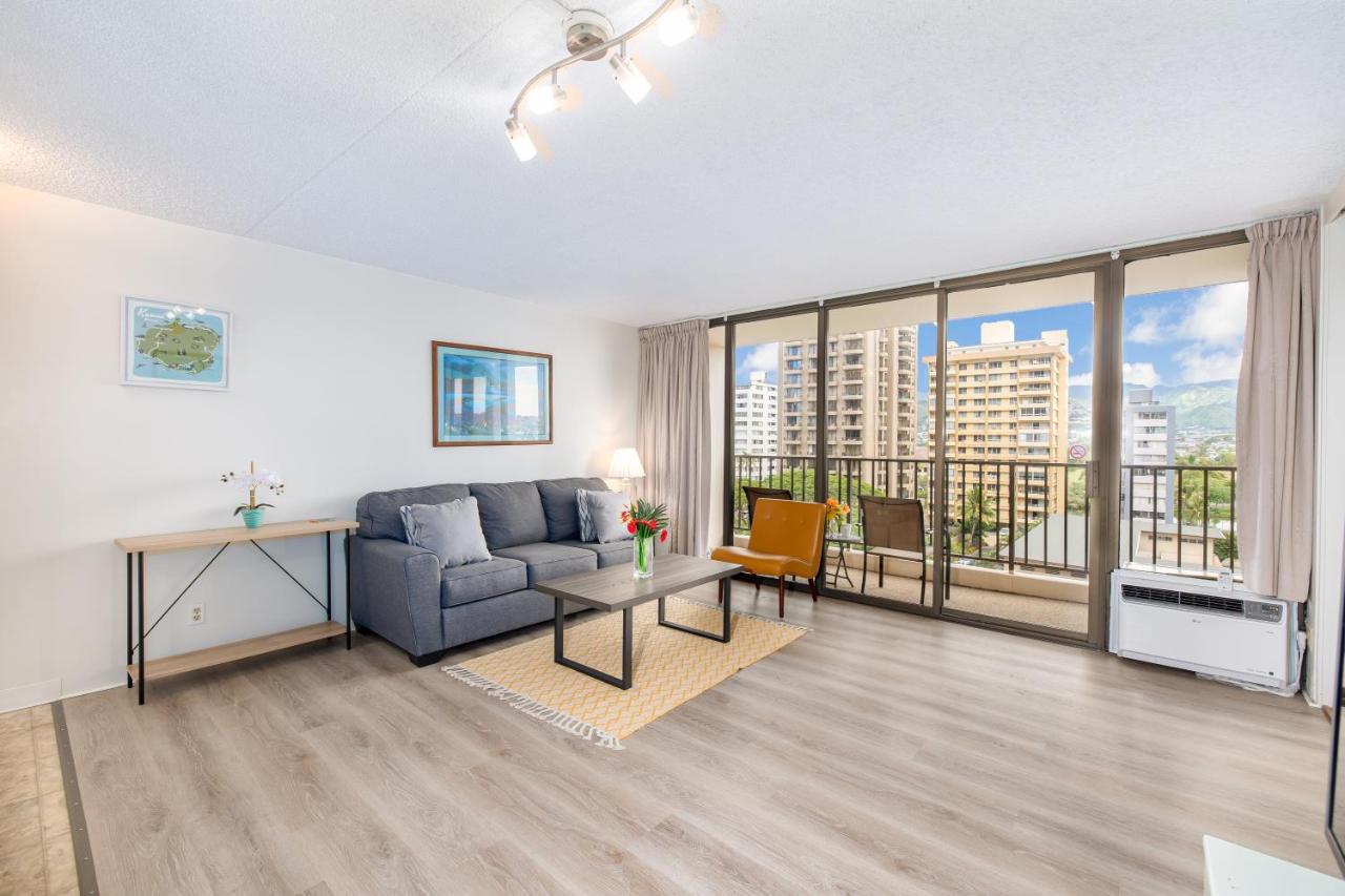 Mountain View Oasis, Steps From With Parking! Apartment *