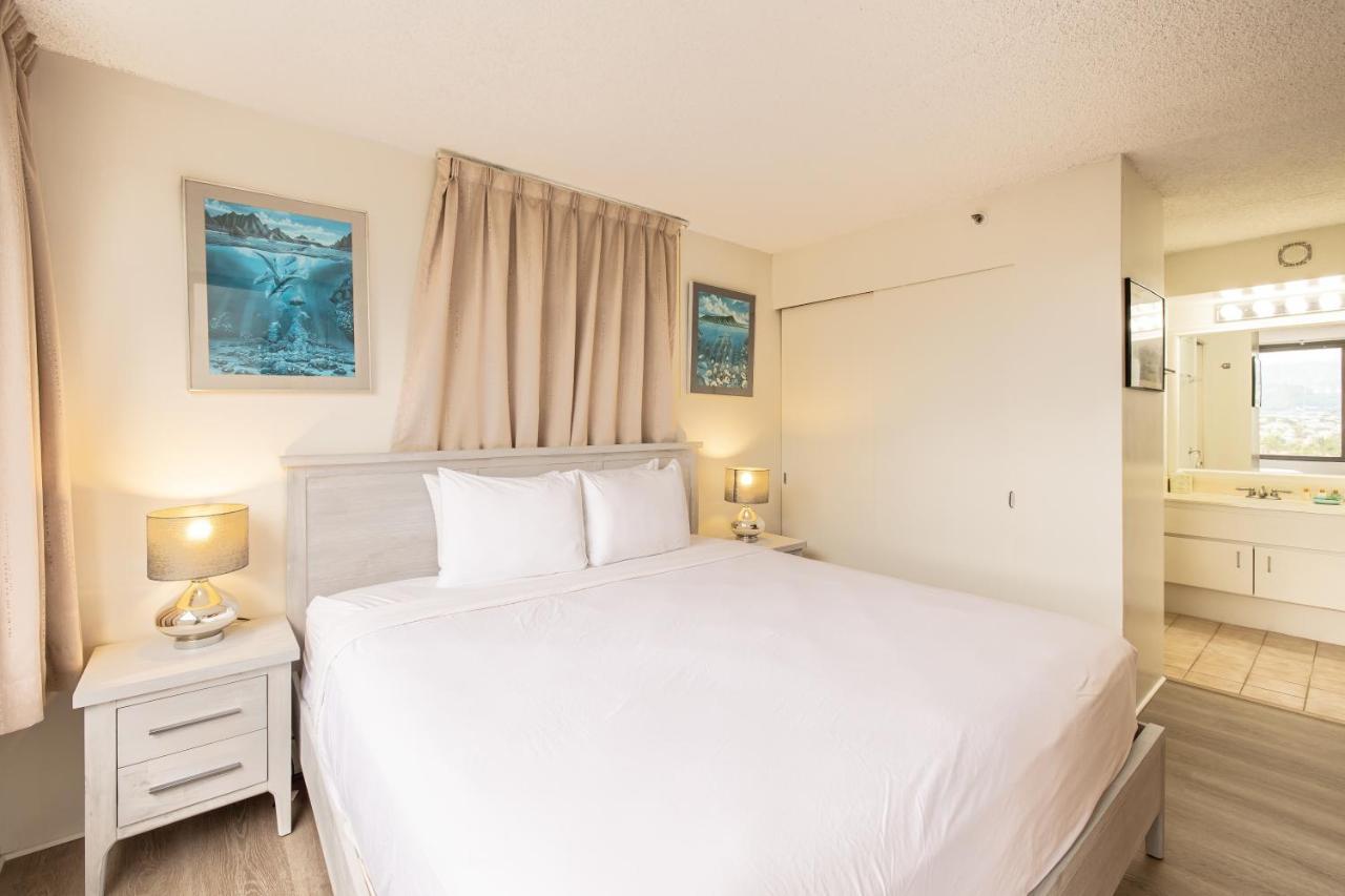 Mountain View Oasis, Steps From With Parking! Apartment Honolulu