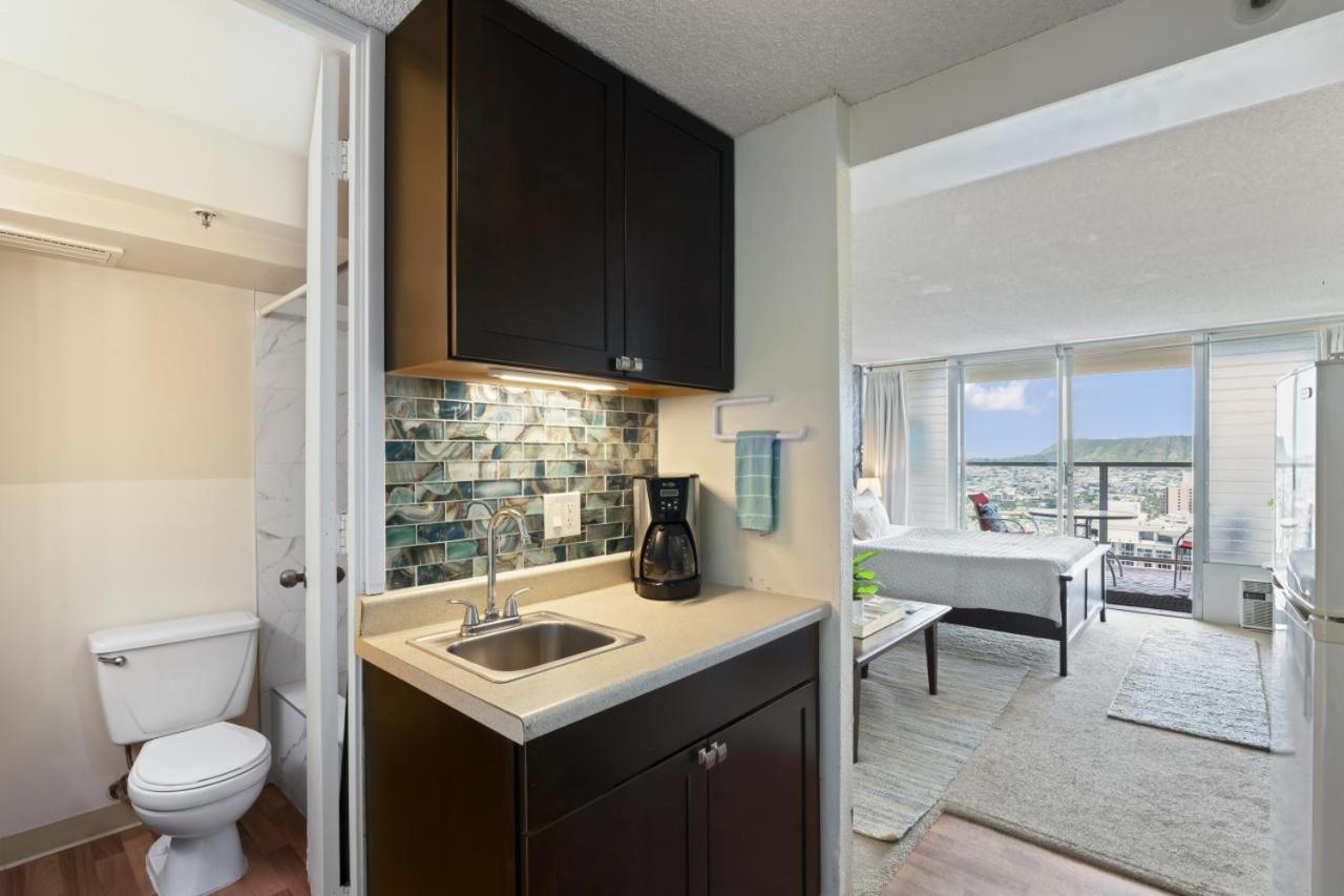 Ocean View 39th Floor At Island Colony 3917 Honolulu