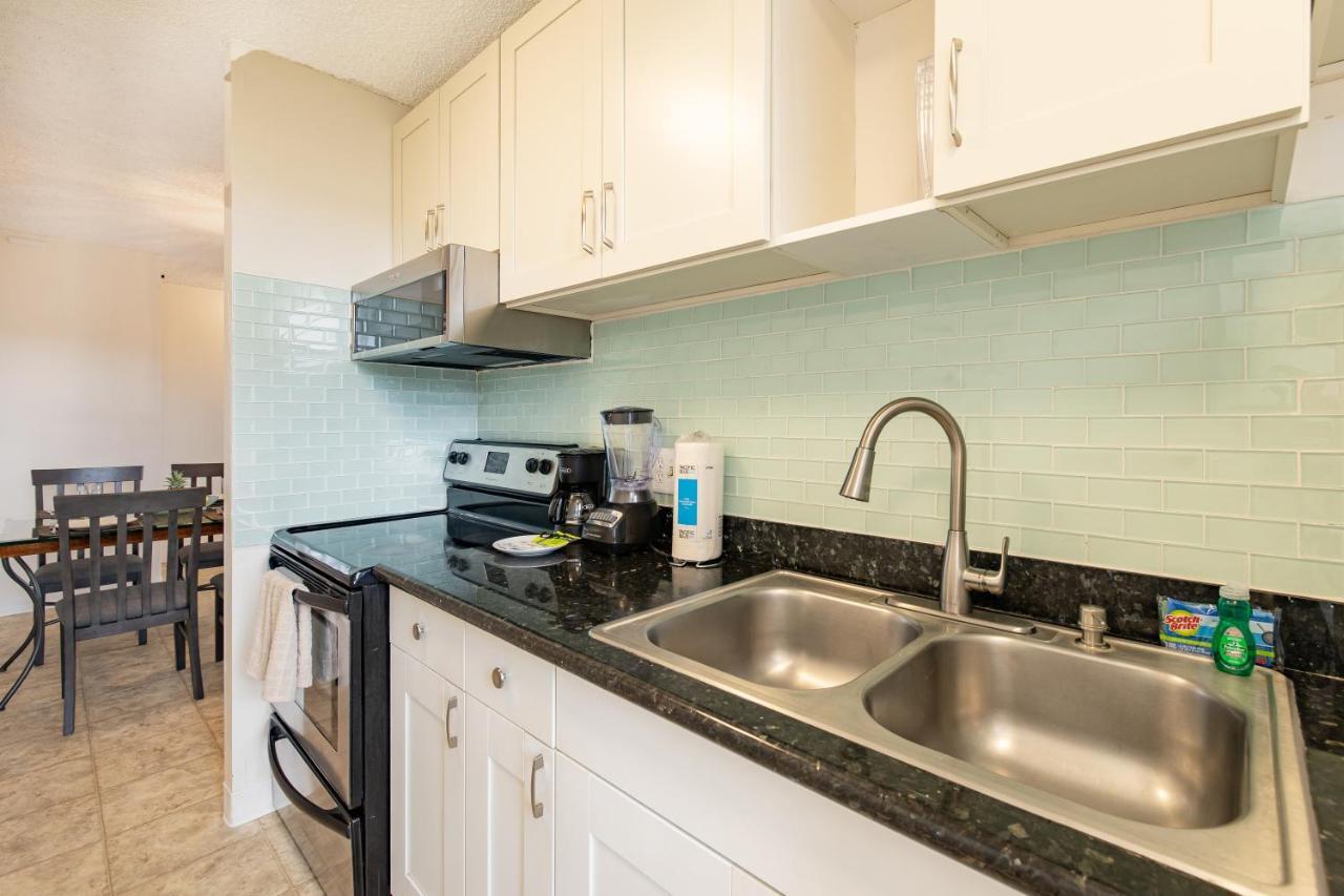 Apartment Mountain View Oasis, Steps From With Parking!
