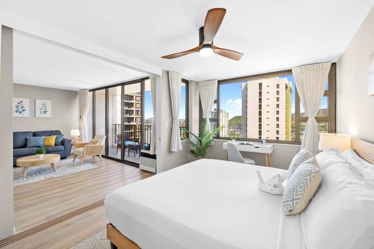 Apartment Stylish Oasis With Great Ocean And Diamond Head Views, Free Parking! Honolulu