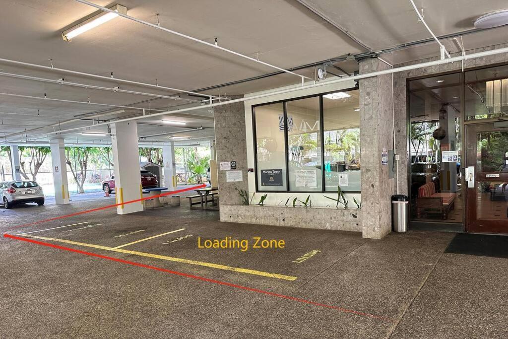 Spacious W/ Parking, Beach/mall/park