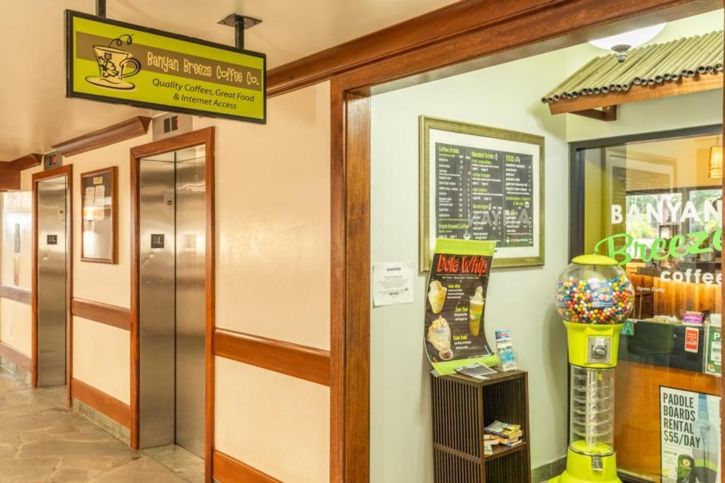 Waikiki Banyan W-ocean Views With Free Parking! Apartment Honolulu