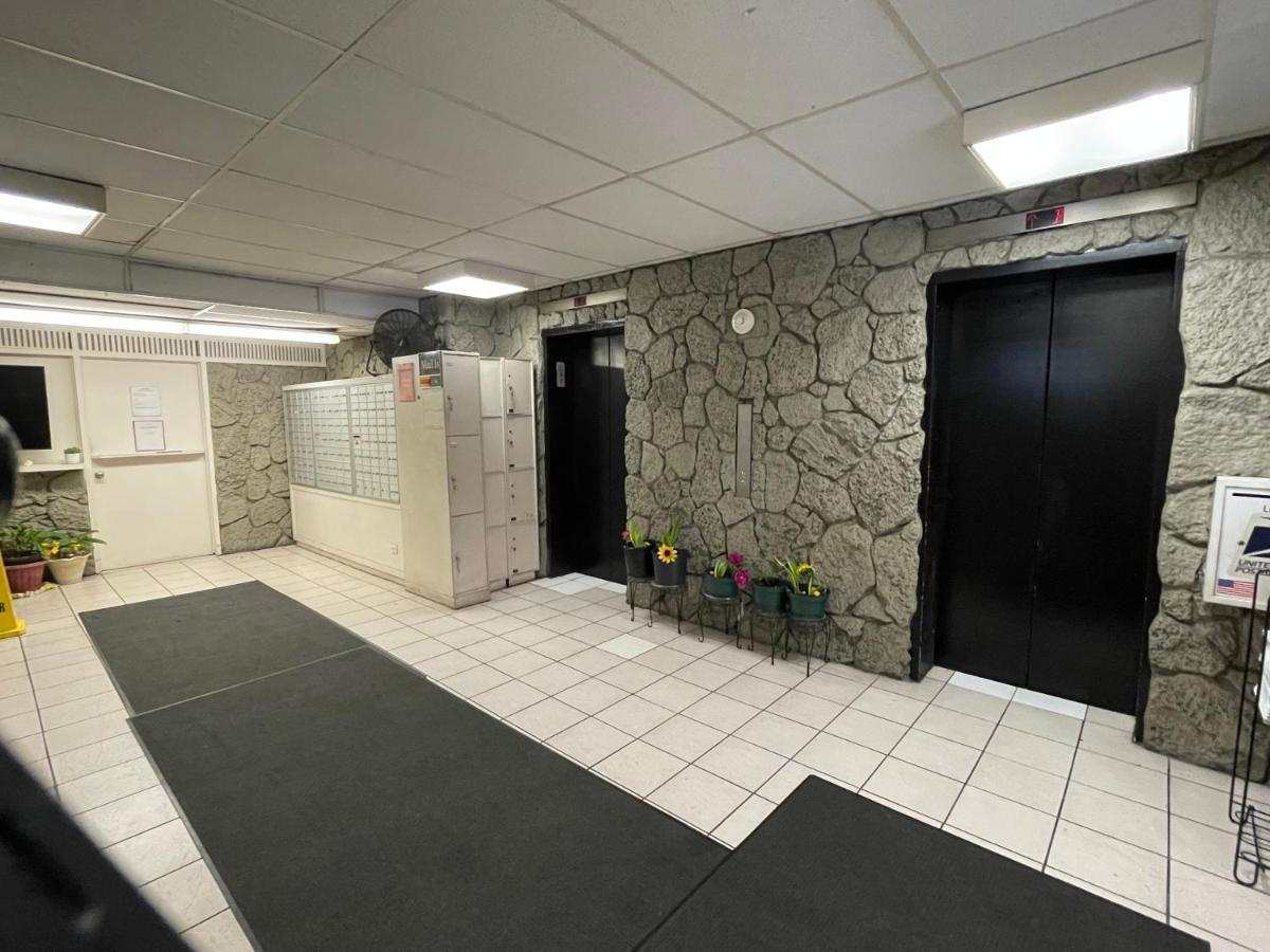 Amazing Waikiki 2bed2bath+free Parking Apartment