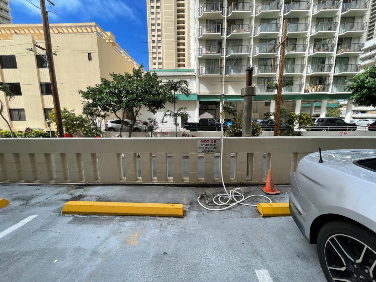 Amazing Waikiki 2bed2bath+free Parking *