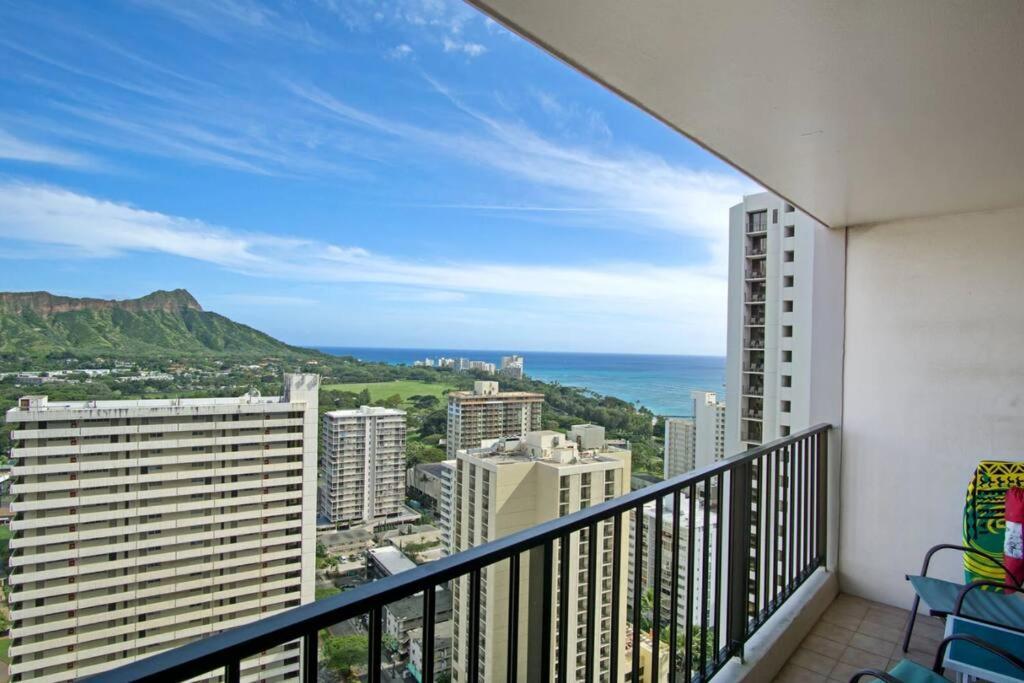 Le'ahi Diamond Head 1 Bedroom 1 Free Parking Apartment *