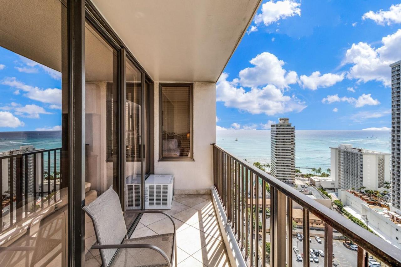Waikiki Banyan Ocean View Apartment