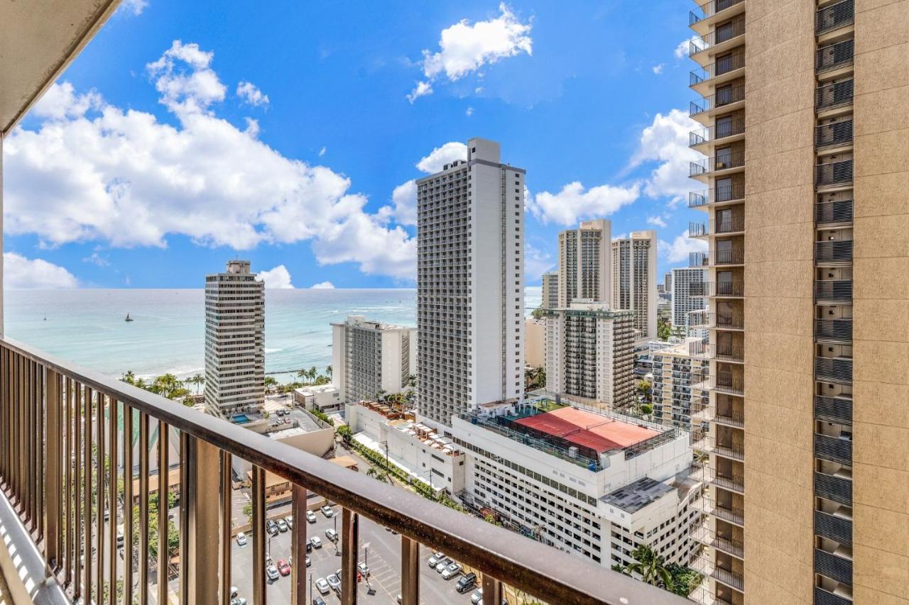 Waikiki Banyan Ocean View Apartment