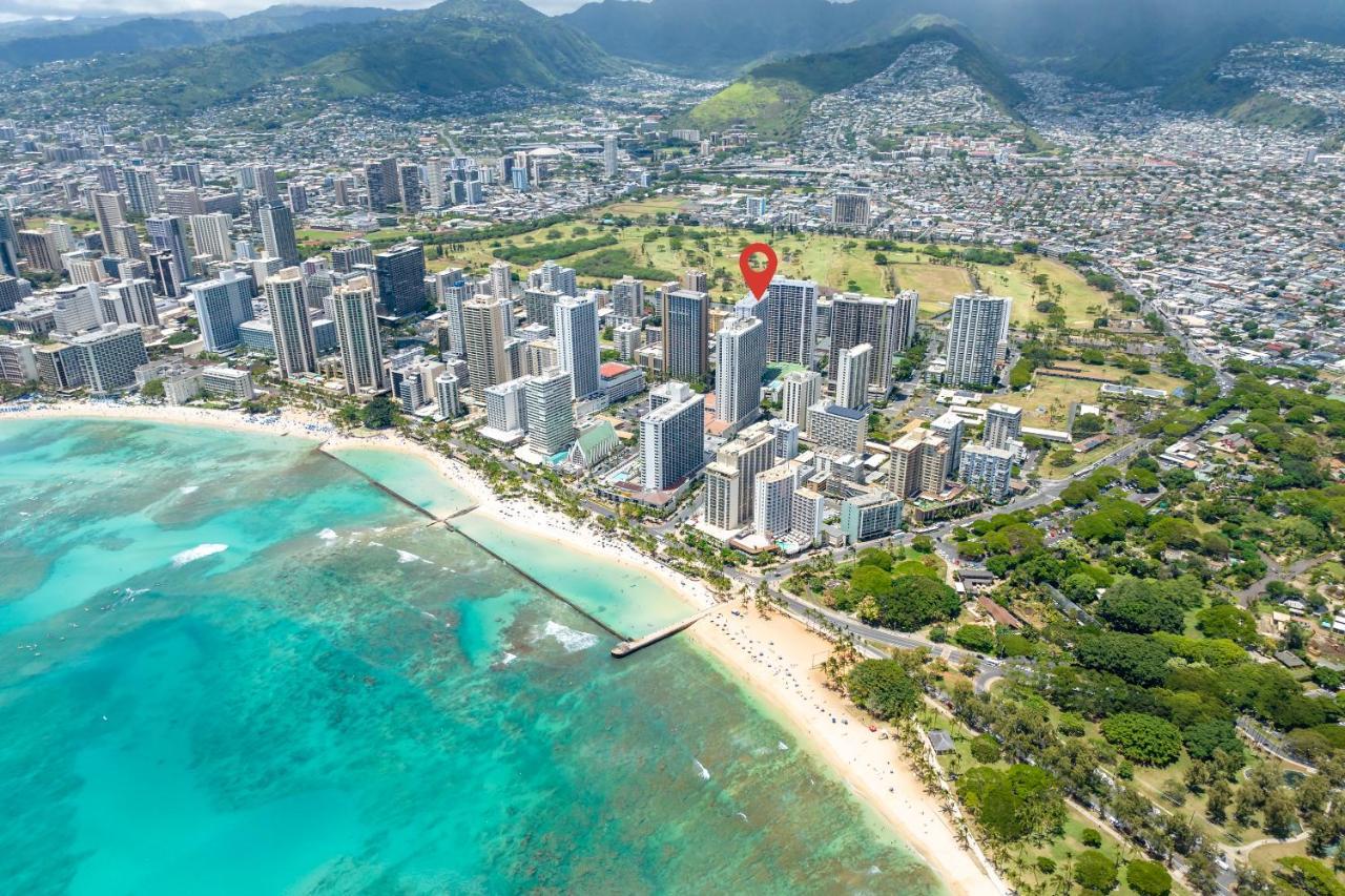 Waikiki Banyan W-ocean Views With Free Parking! Apartment