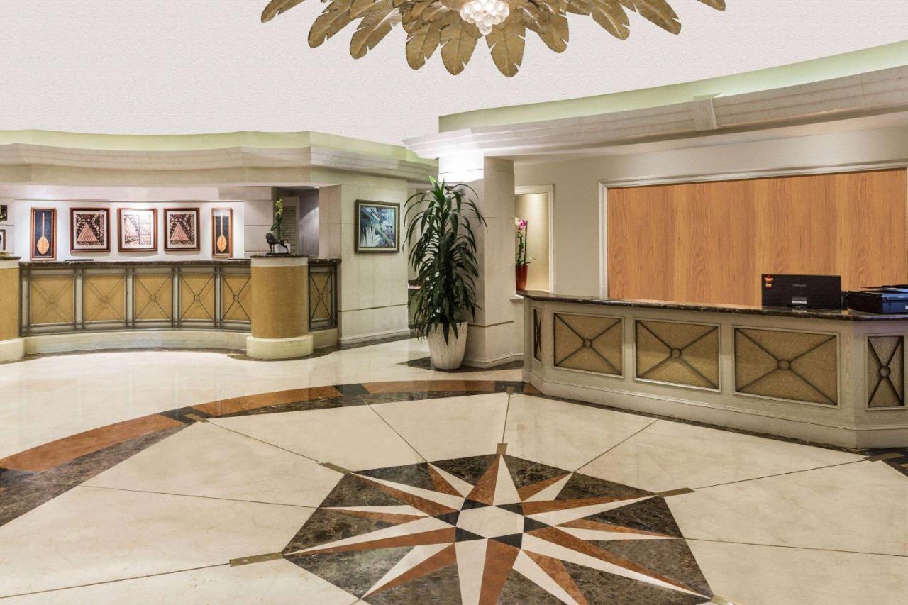 Ramada Plaza By Wyndham Waikiki 3*
