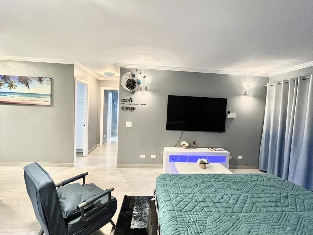 Apartment Waikiki 2 Bedrooms 2 Bathrooms With 1 Free Parking Space *