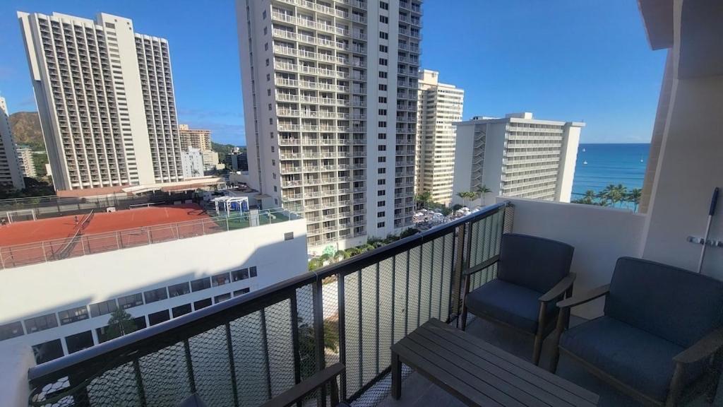 Waikiki 2 Bedrooms 2 Bathrooms With 1 Free Parking Space * Honolulu