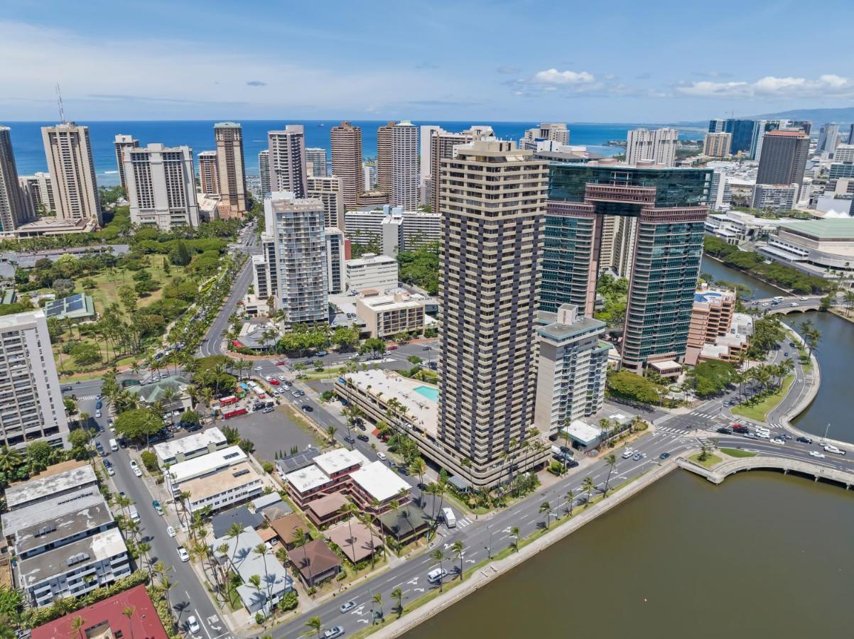 Hawaiian Monarch Penthouse 104 By Hawaii Ocean Club Apartment Honolulu