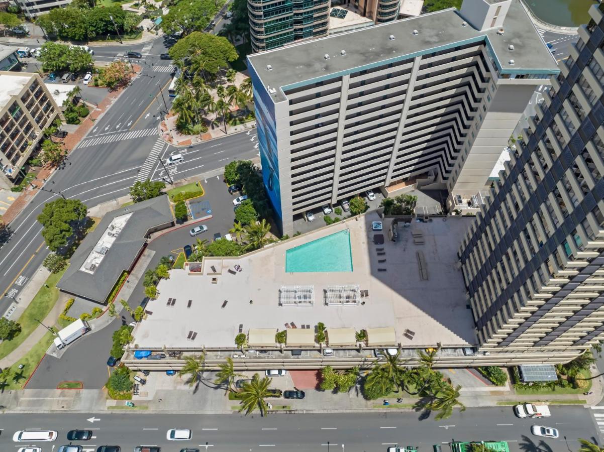 Hawaiian Monarch Penthouse 104 By Hawaii Ocean Club