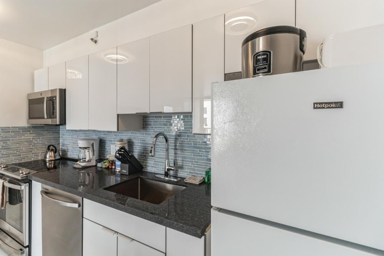 Standard Ocean View - 36th Floor, Free Parking & Wifi *