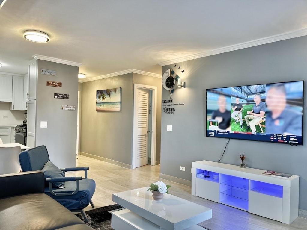 Waikiki 2 Bedrooms 2 Bathrooms With 1 Free Parking Space Apartment Honolulu