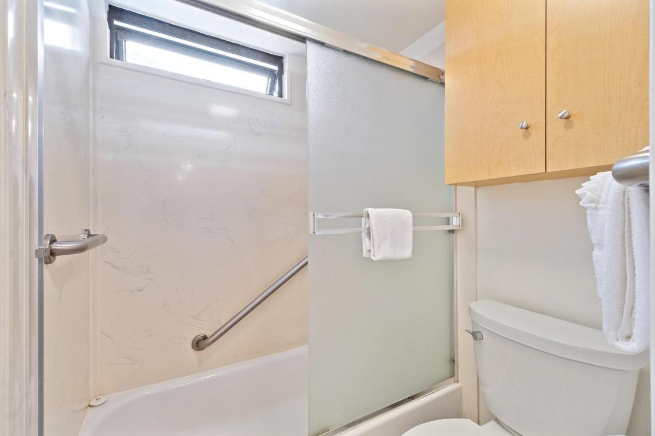 Tower 2 1702 - Ffp Apts Apartment Honolulu