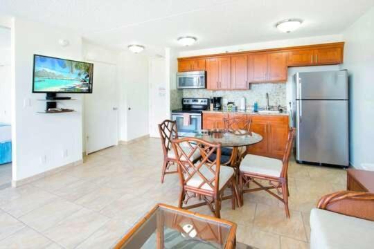 Apartment Deluxe Panoramic Mountain View - 37th Floor, Free Parking & Wifi *