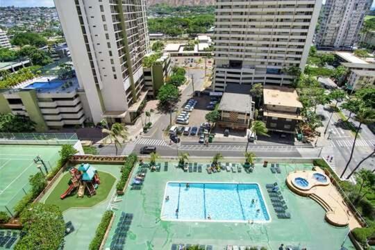 Apartment Deluxe Panoramic Mountain View - 37th Floor, Free Parking & Wifi Honolulu