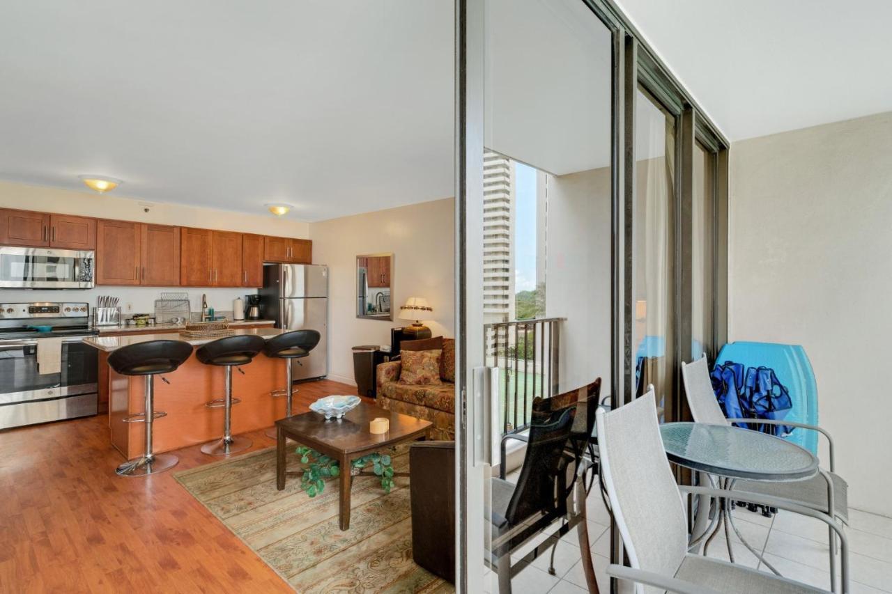 Standard Waikiki Banyan With Mountain View Honolulu