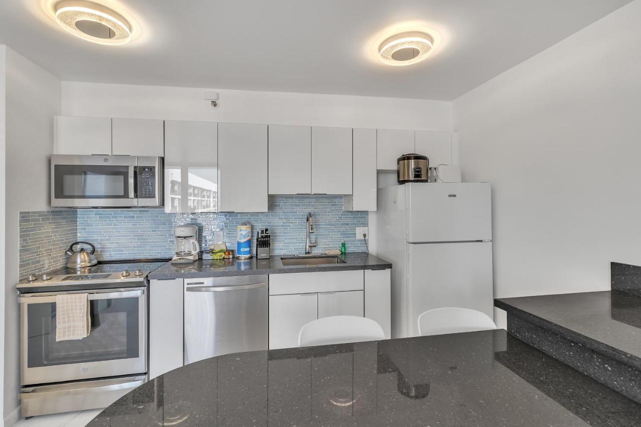 Standard Ocean View - 36th Floor, Free Parking & Wifi