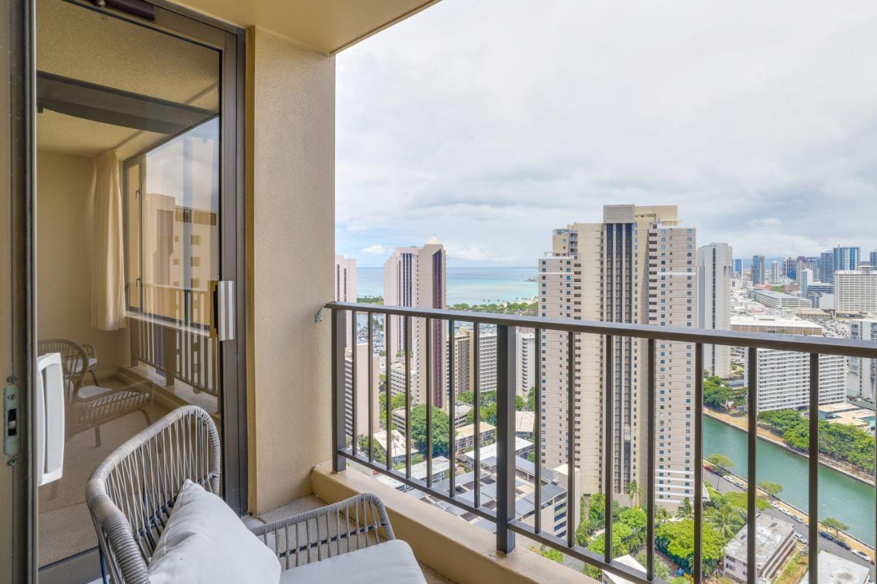With Balcony Walk To Beaches! * Honolulu