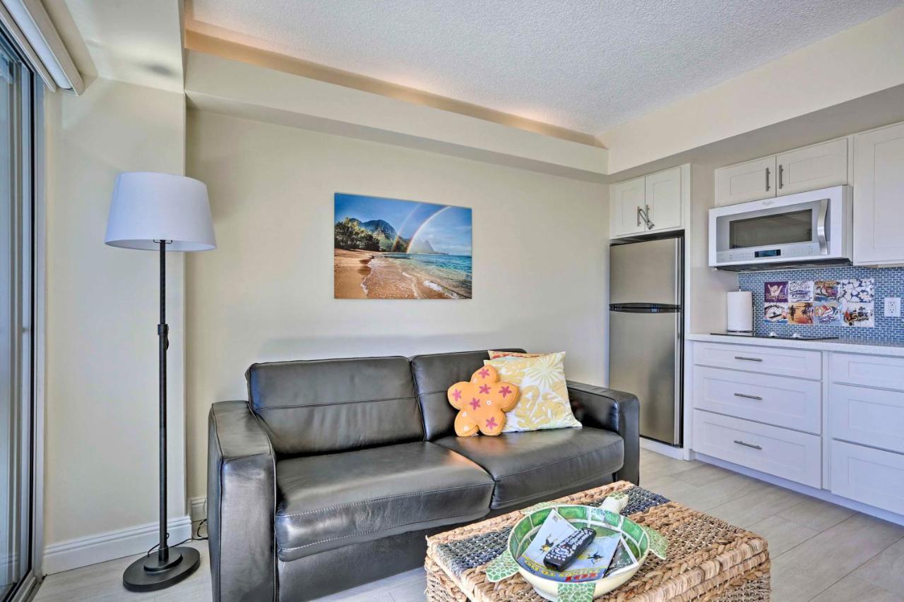 15th Floor With Lanai, 2 Blocks To Beach! * Honolulu