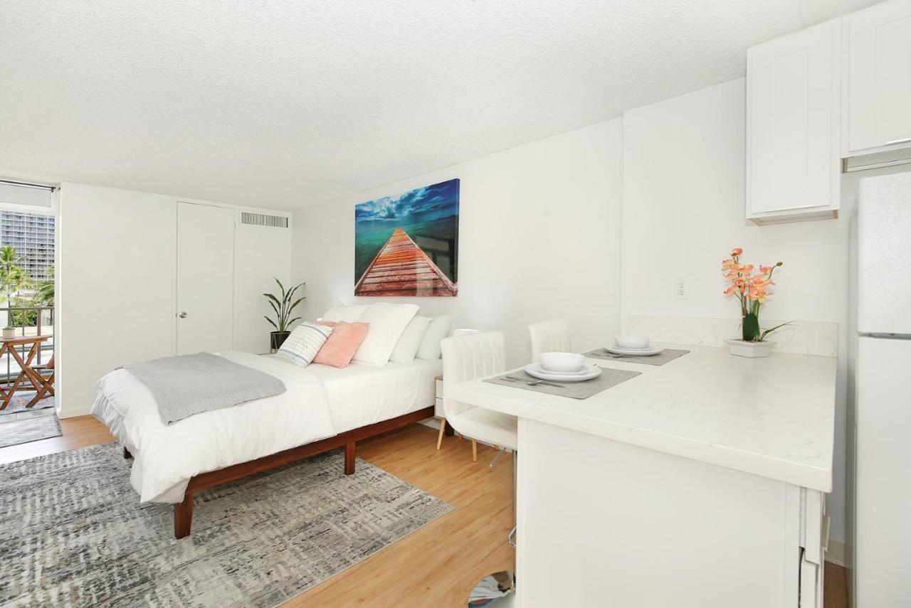 Oahu Tradewinds Plaza 601 Apartment *