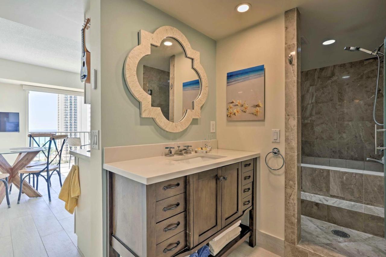 15th Floor With Lanai, 2 Blocks To Beach! * Honolulu