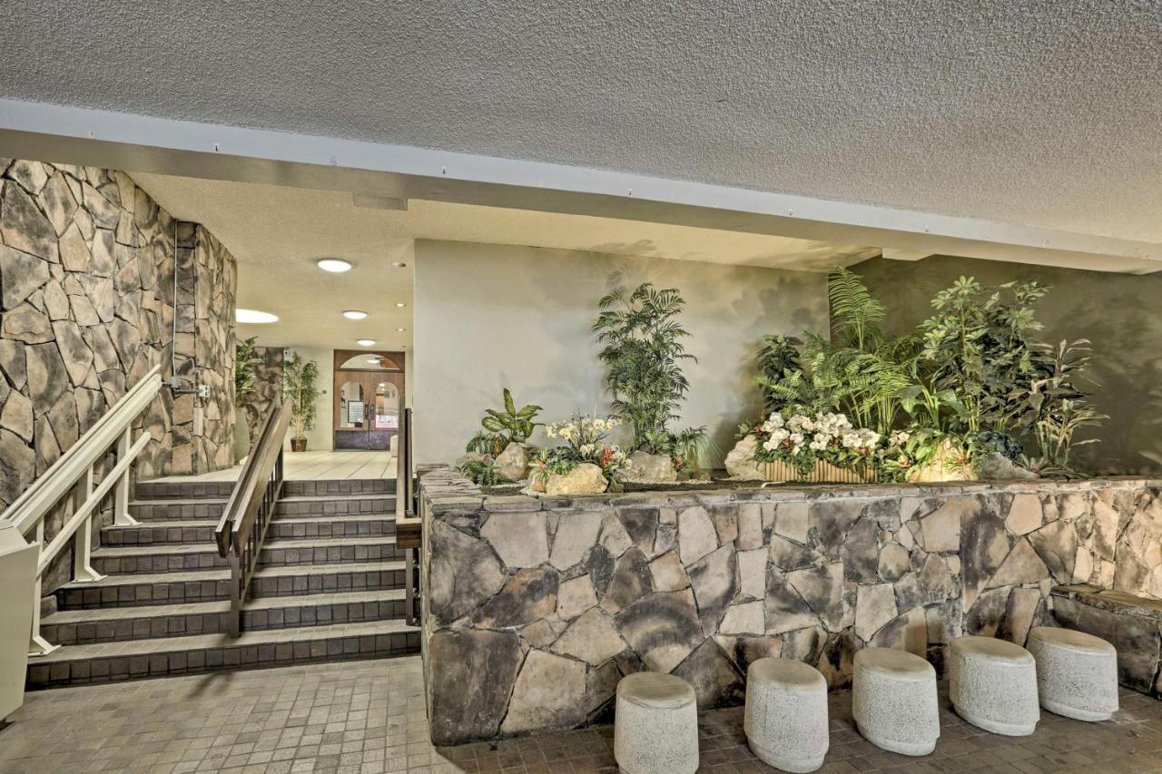 15th Floor With Lanai, 2 Blocks To Beach!