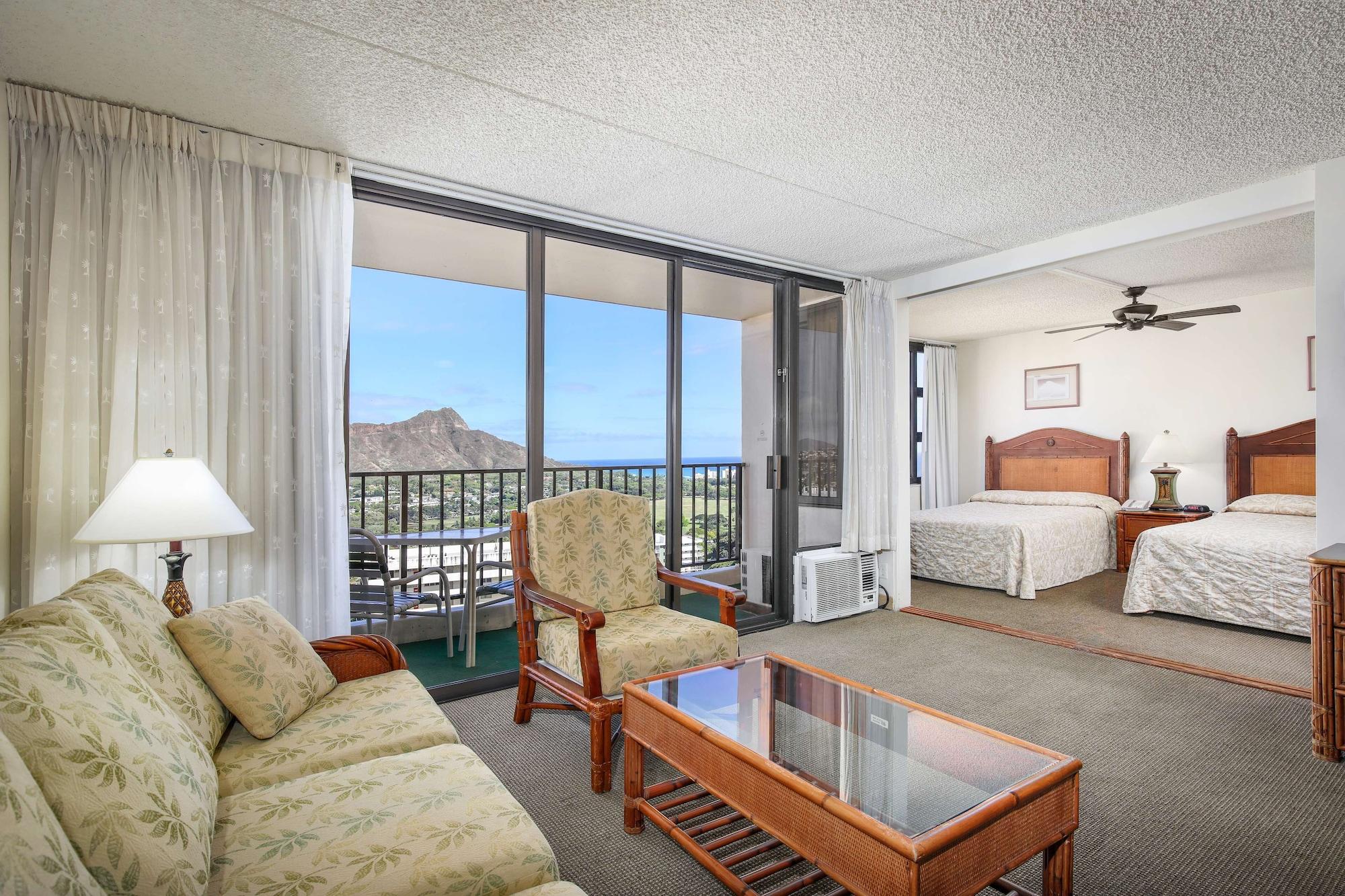 Aparthotel Aston At The Waikiki Banyan 3*