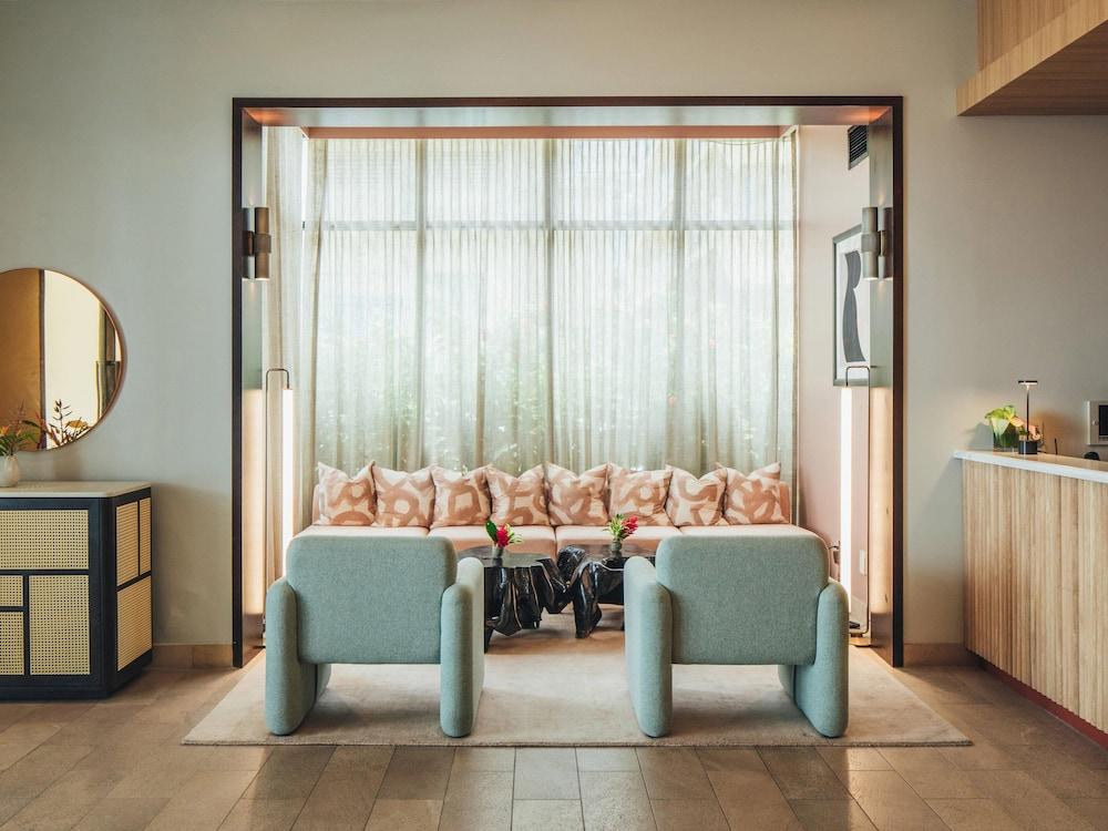 Hotel Renew Honolulu