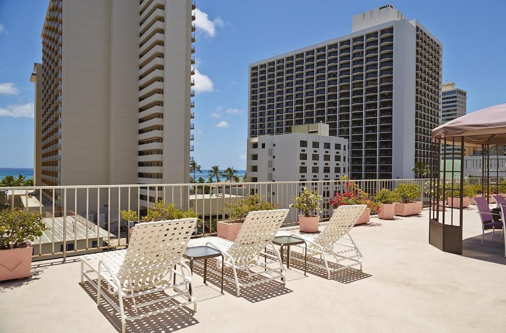 Hotel Ewa Waikiki 2*