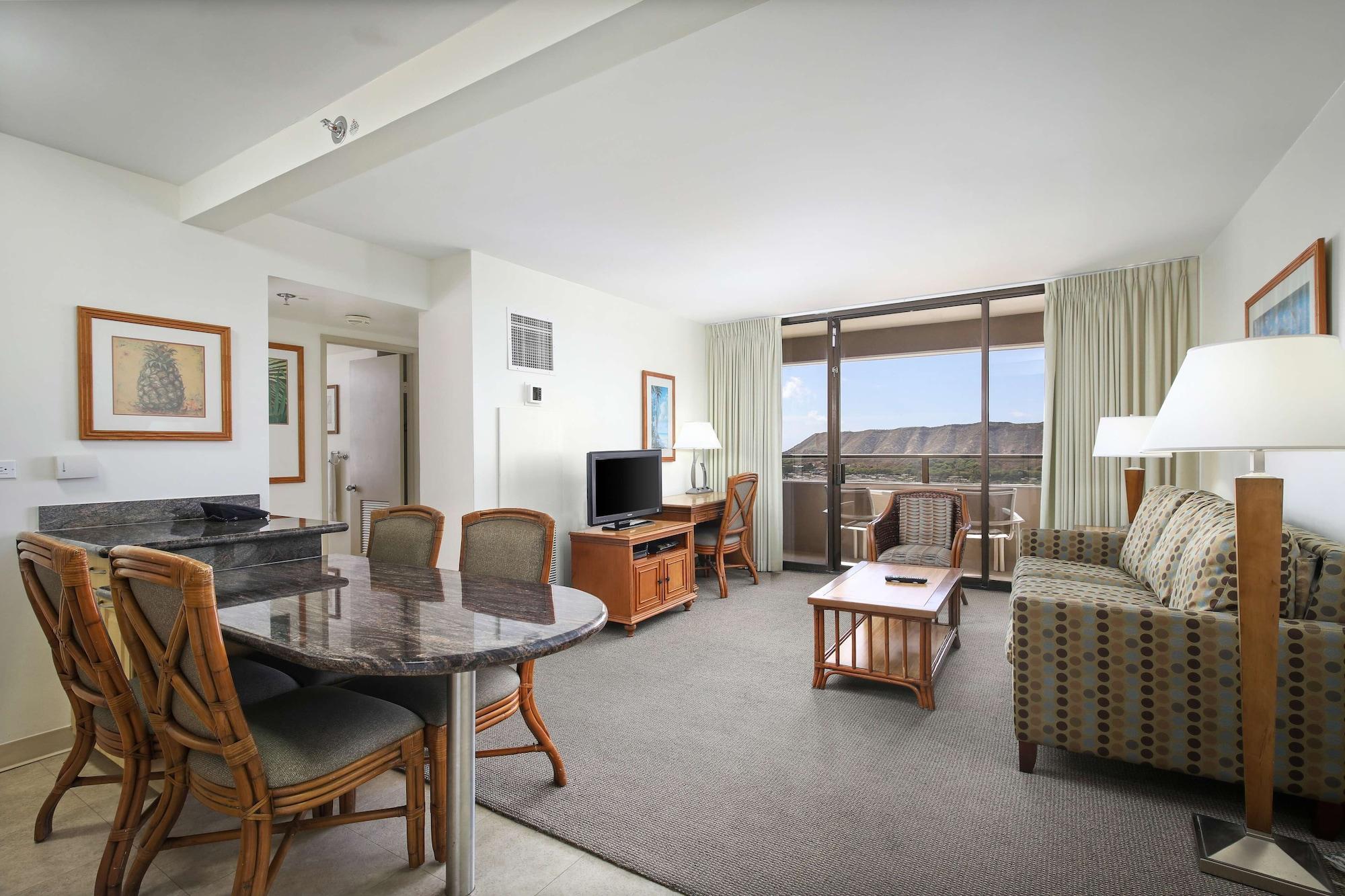 Aparthotel Aston Waikiki Sunset 4*