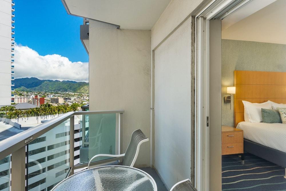 Ala Moana Honolulu by Mantra 3*