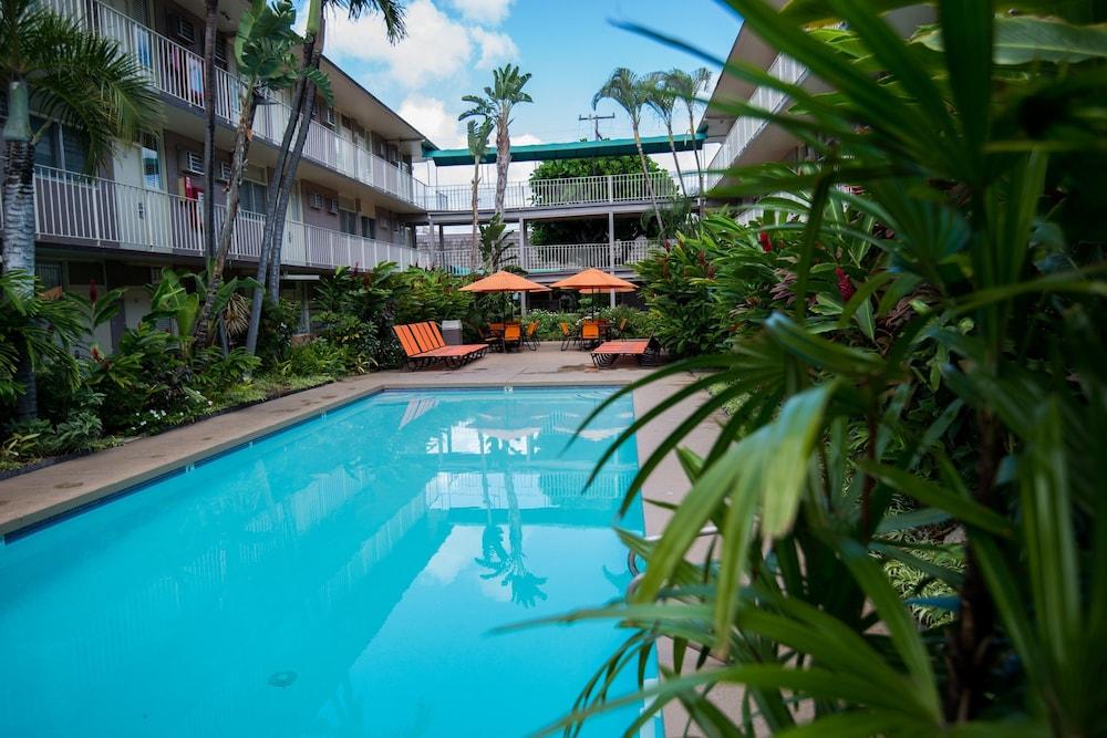 Pacific Marina Hotel 2*