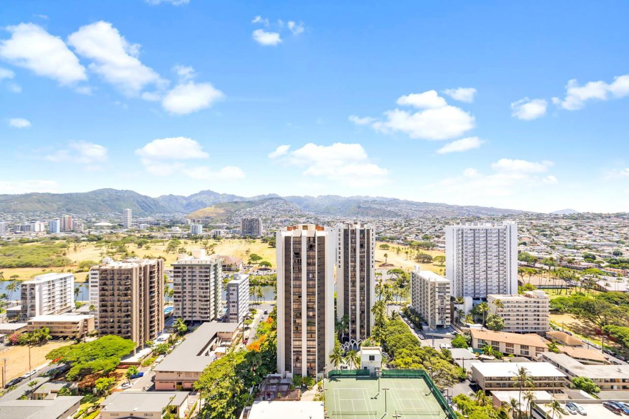 Stunning Mountain View Condo, Near With Parking Apartment *