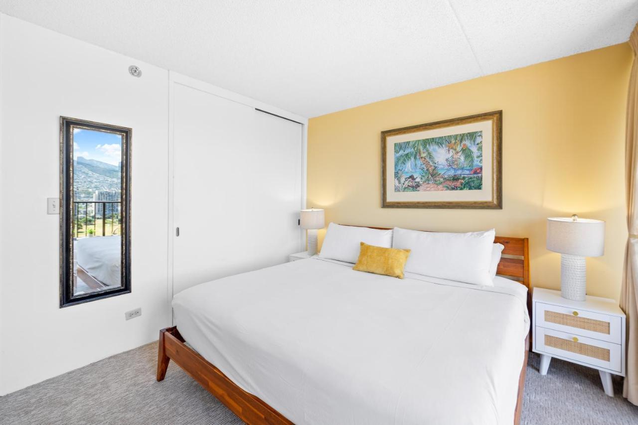 Apartment Stunning Mountain View Condo, Near With Parking