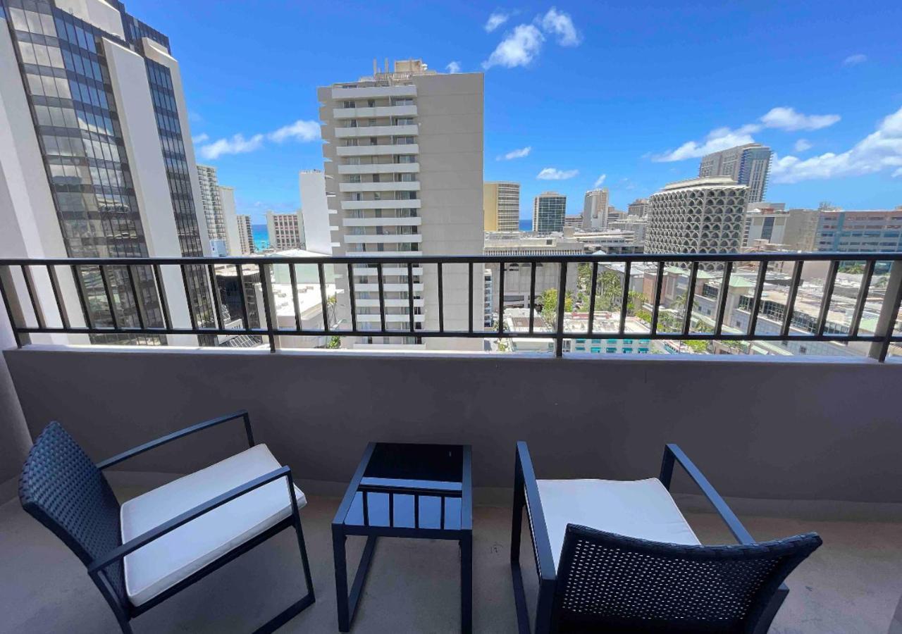 1508- Heart Of Waikiki With Kitchen-free Parking-king Bed-corner Unit Apartment Honolulu