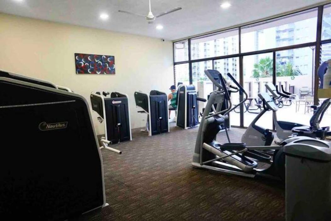 Holiday home 1414- Heart Of Waikiki With Kitchen - Free Parking - View *
