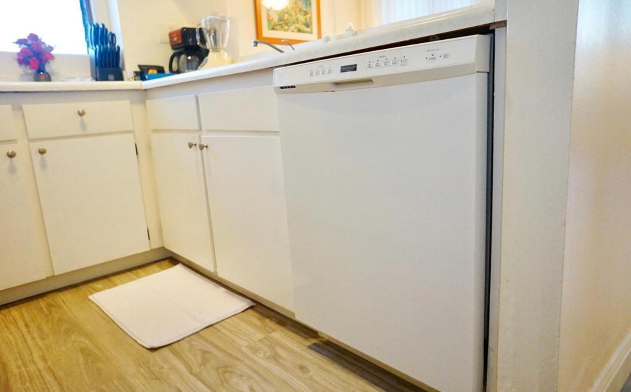 Apartment 1508- Heart Of Waikiki With Kitchen-free Parking-king Bed-corner Unit Honolulu