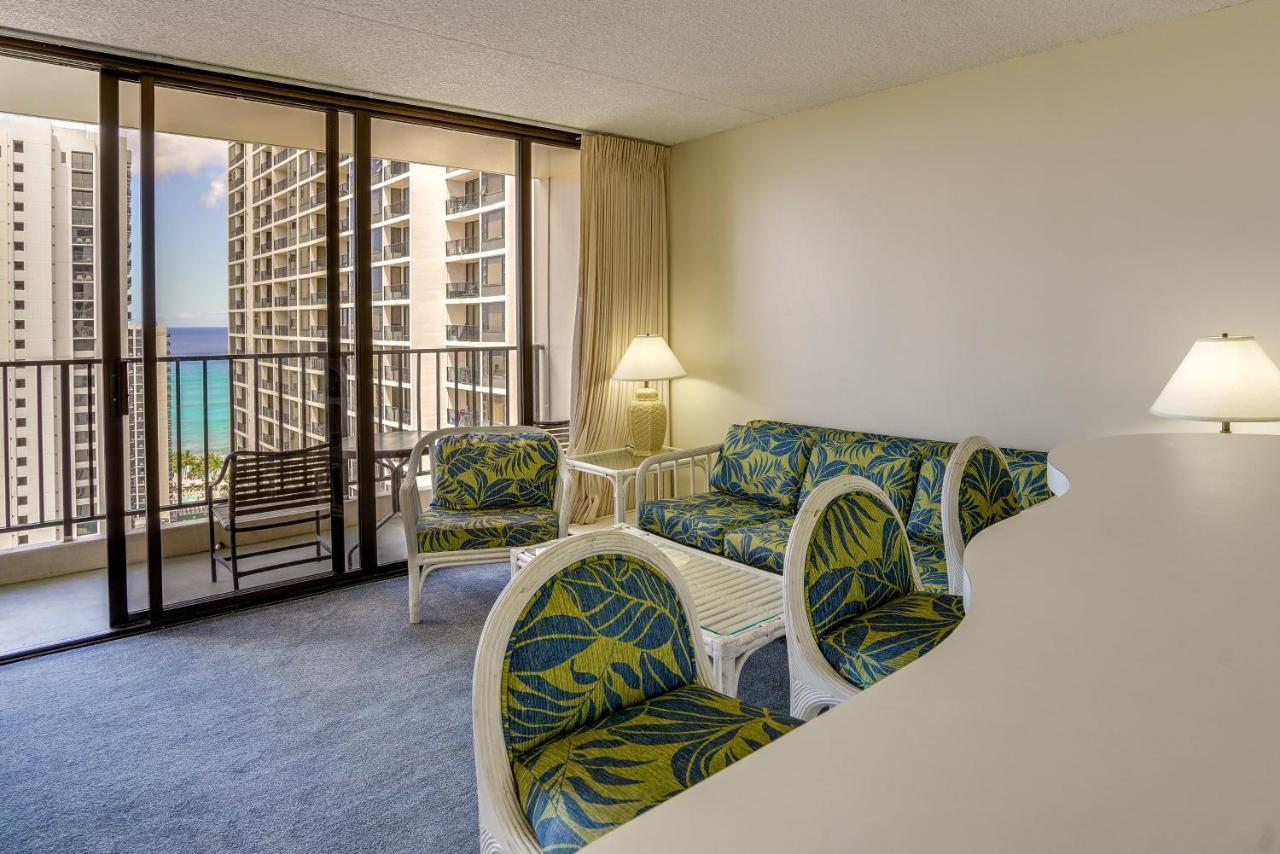 Apartment Vacation Walk To Waikiki Beach! *