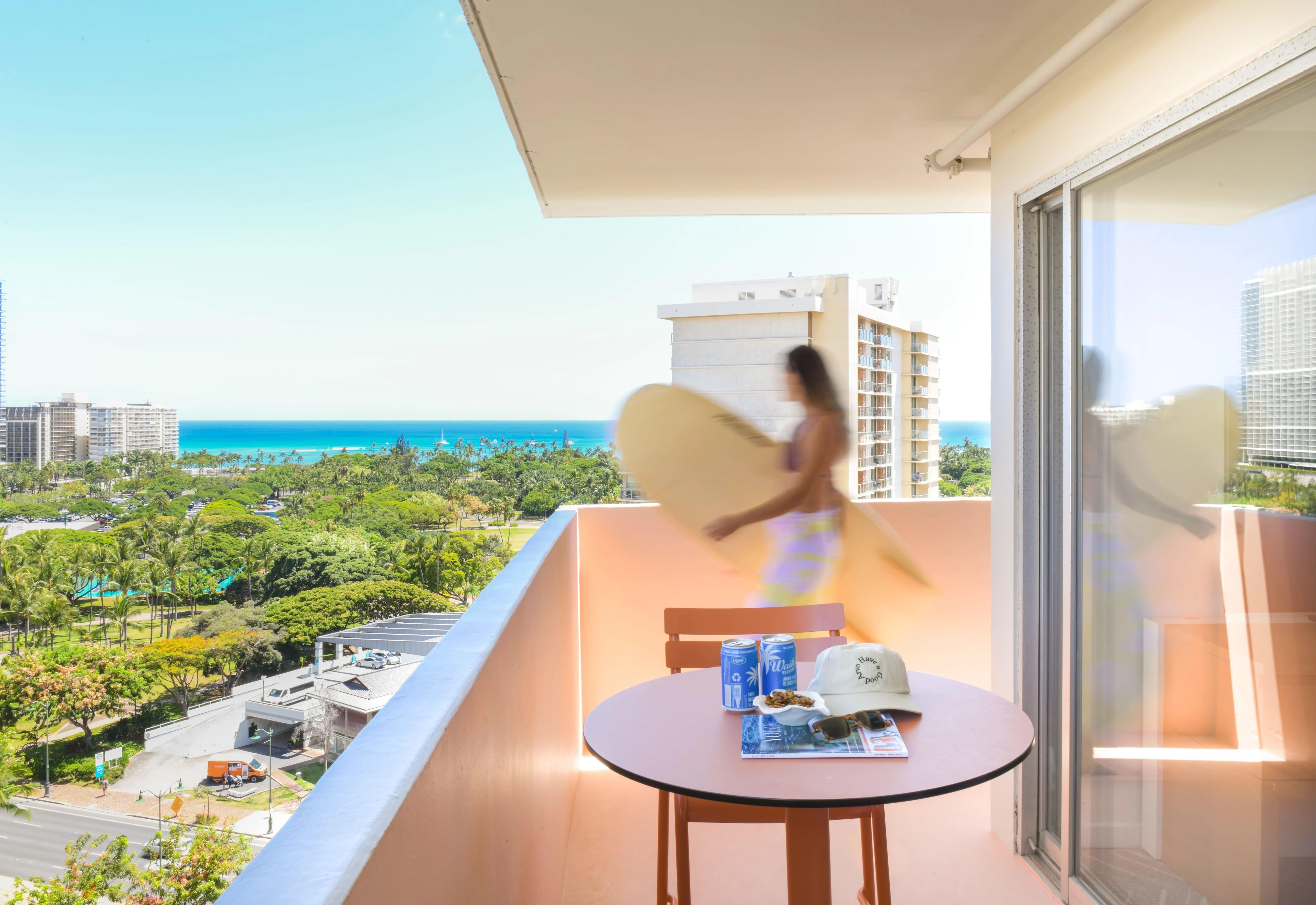 Romer Waikiki At The Ambassador