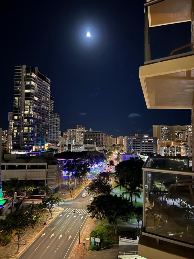 Aloha Gem Studio: Waikiki Retreat With High-speed Wi-fi Resort *