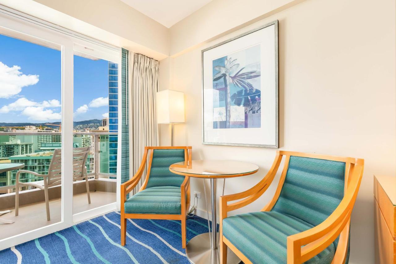 Hotel Castle At Ala Moana 3*