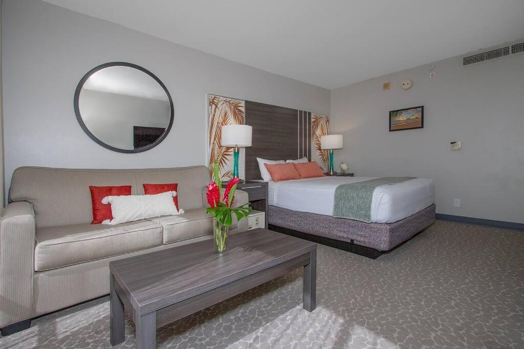 Apartment Modern Across From Hilton Lagoon Pw920 Honolulu