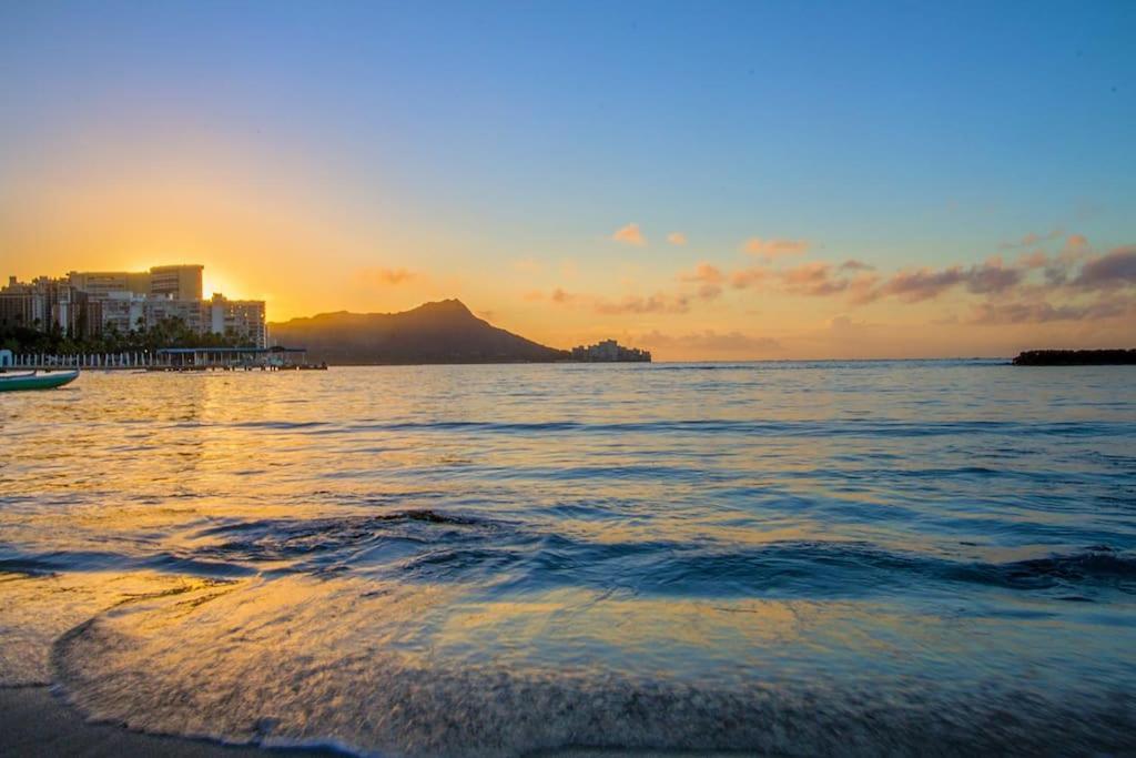 Holiday home Life At A Price- Ilikai Honolulu